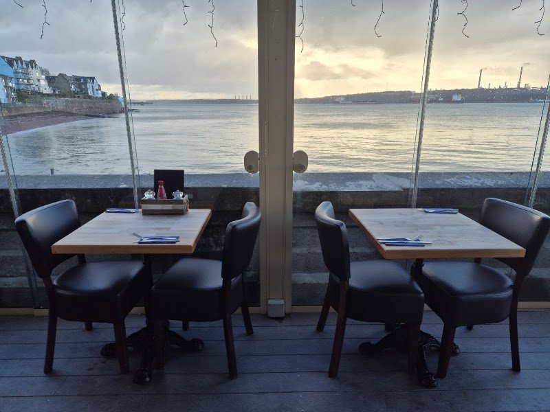 Biffy's Bar & Restaurant