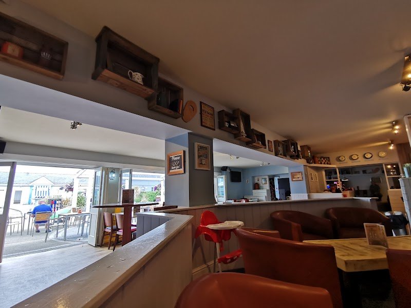 Coast Beach Bar