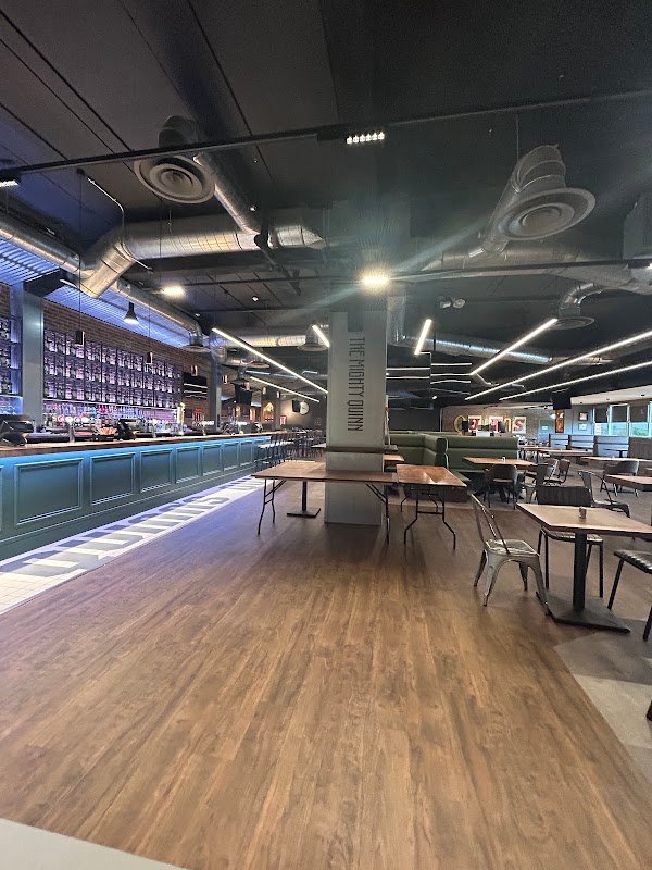 Quinn’s Bar