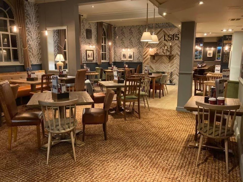 Justinlees Inn