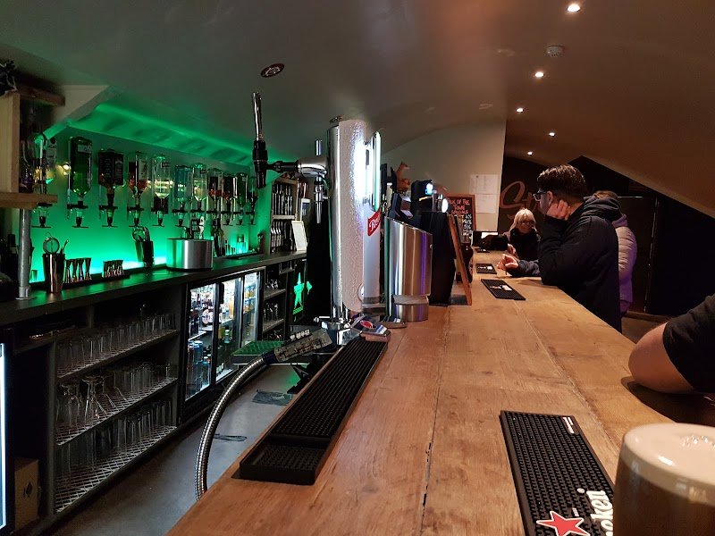 Strings Bar & Venue