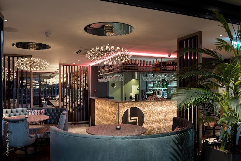 Lloyd’s Lounge