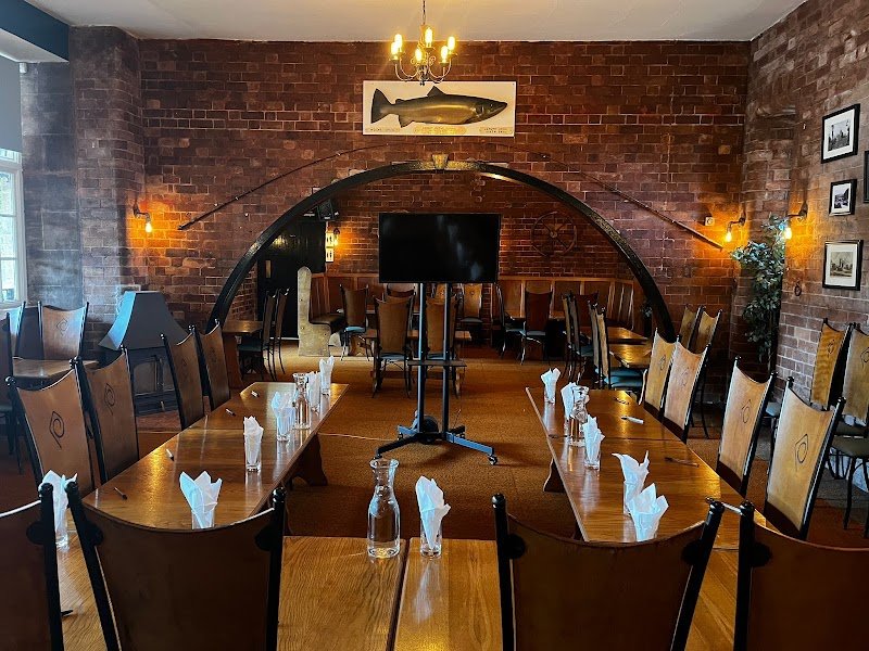 Coach House Bar & Restaurant