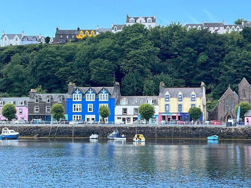 MacDonald Arms Hotel
