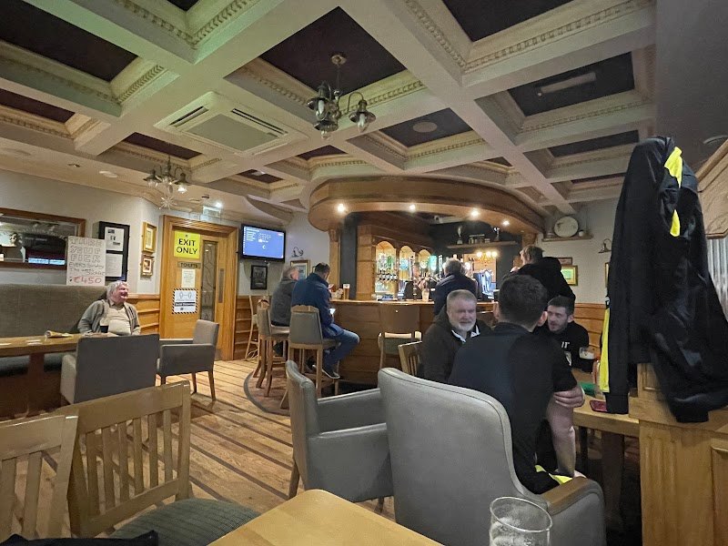Laurentic Bar