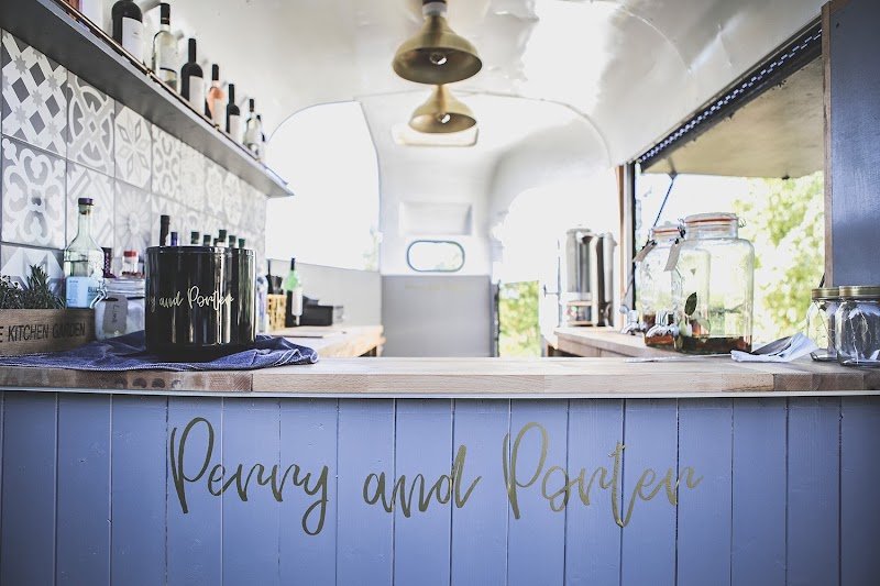 Perry and Porter Mobile Bar, Horsebox Bar and Event bar