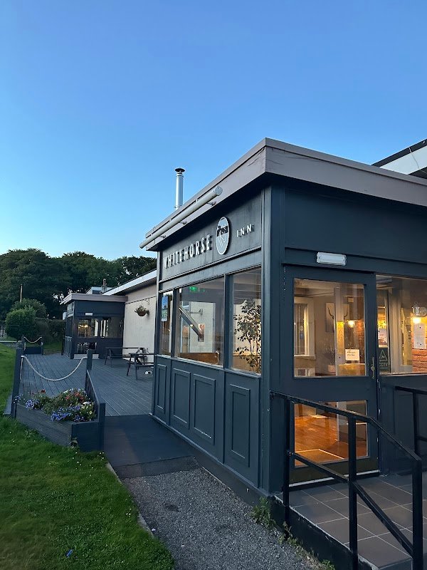 White Horse Bar & Restaurant