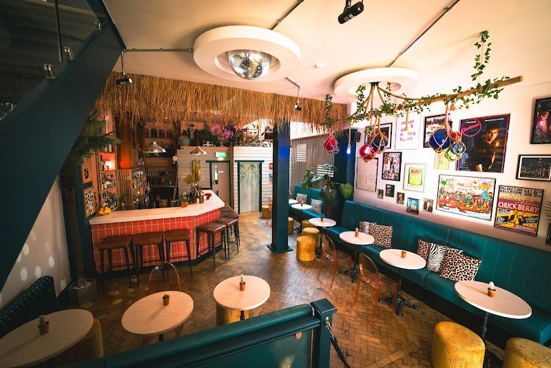 Kiki Lounge