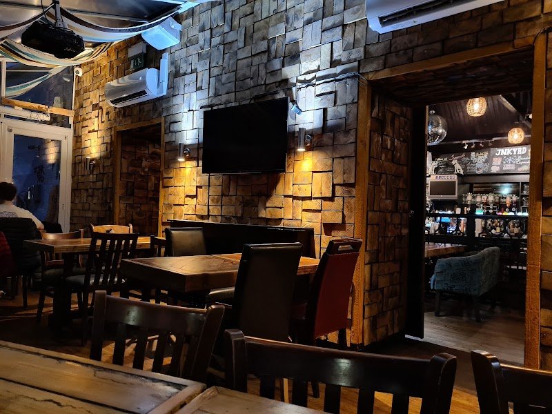 MOMO Bar Hamilton (Formerly Junk Yard)