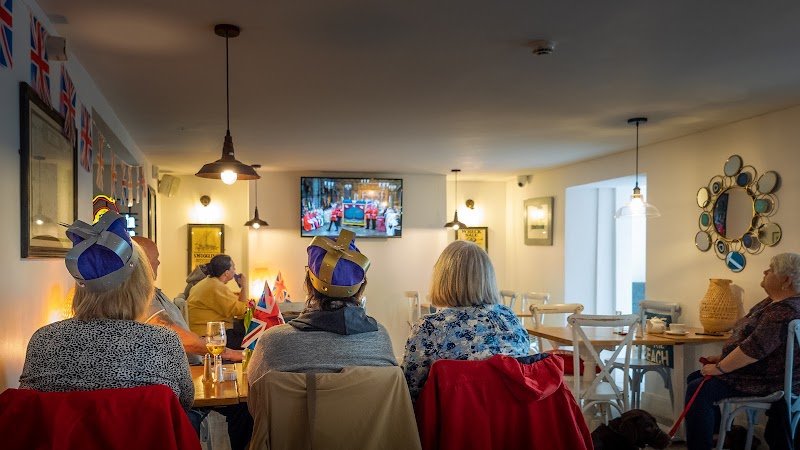 The Smugglers Beach Bar & Kitchen