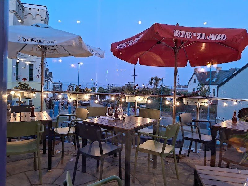 HARBWR Bar & Kitchen