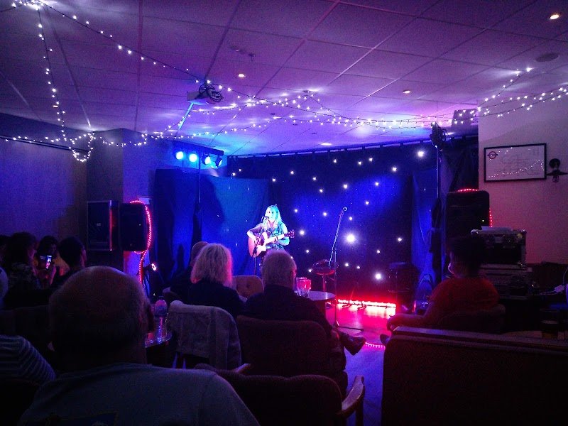 THE PILTON STAGE