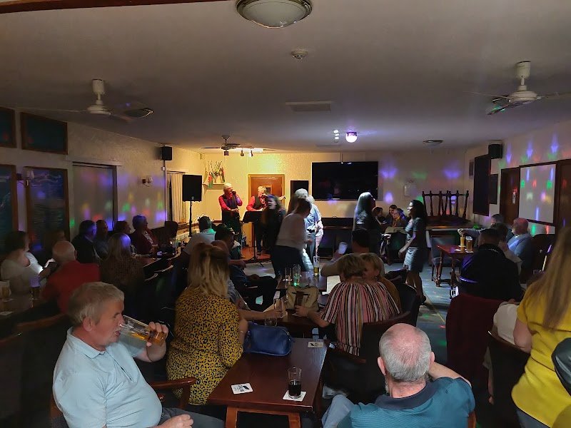 Clwb Llyn Bach