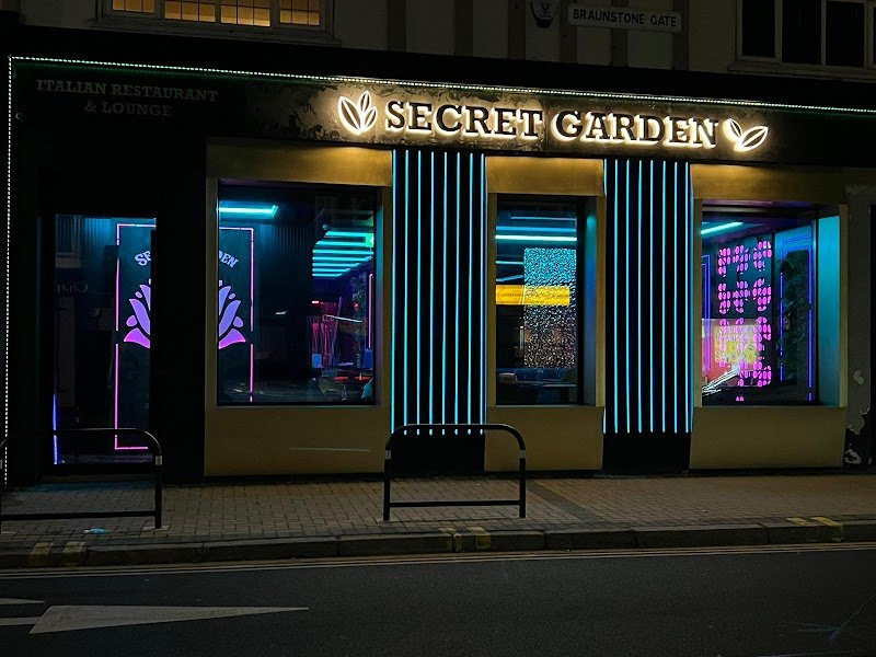 Secret Garden Bar & Lounge