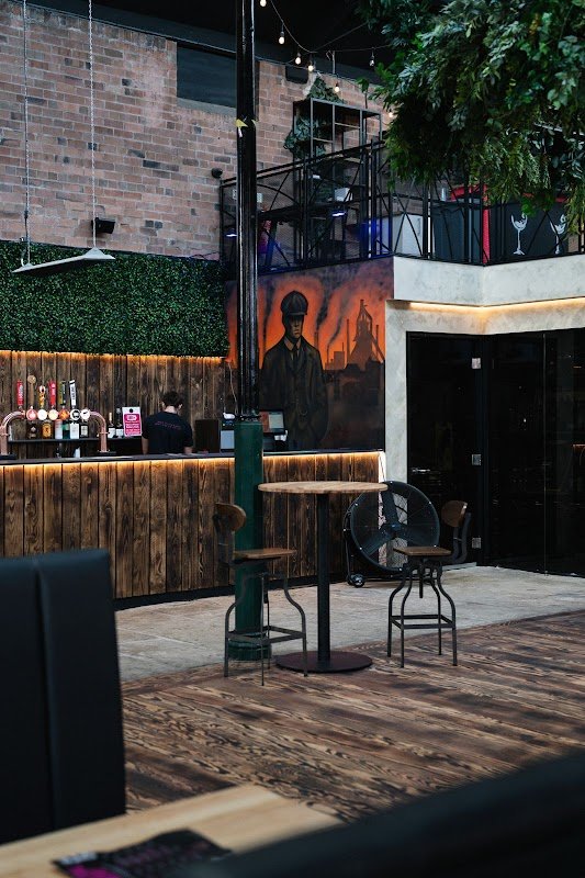 Fusion Cocktail & Sports Bar