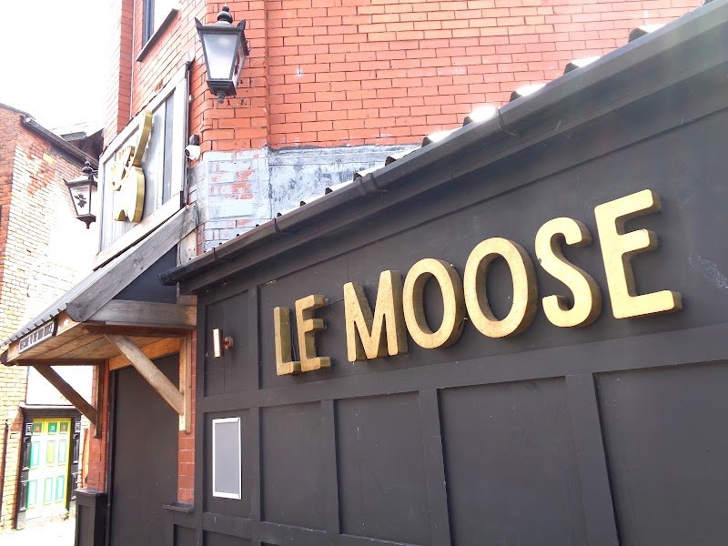 Le Moose Bar and Carose
