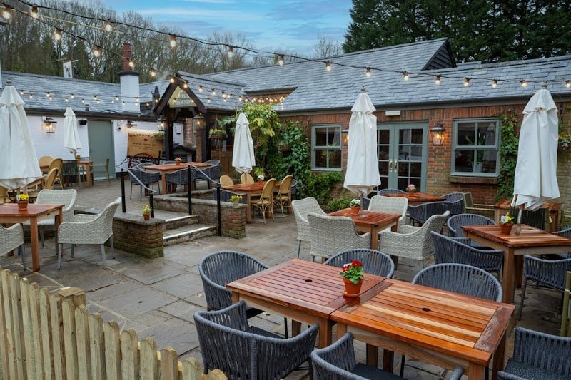 Fox & Hounds