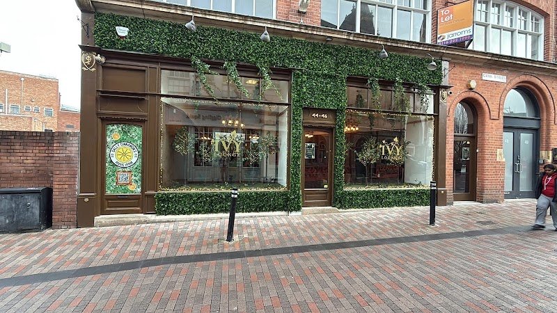 Ivy Lounge