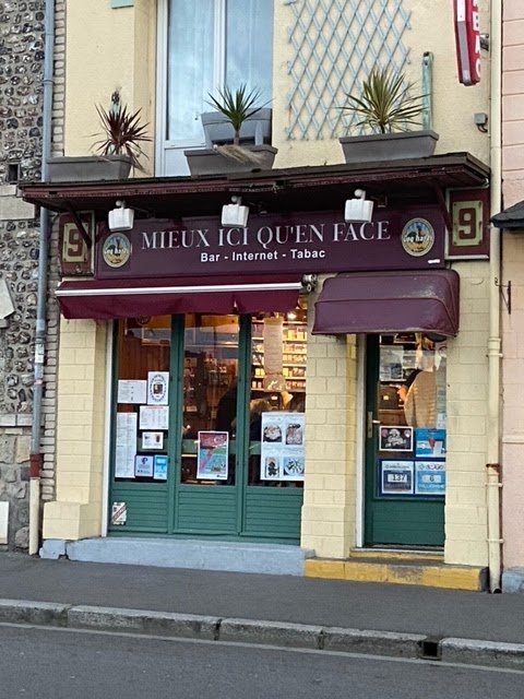 Mieux Ici Qu'en Face