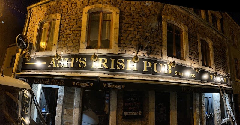 ASH’S IRISH PUB