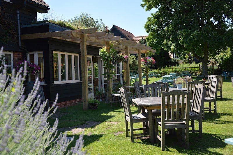 Dolphin Inn