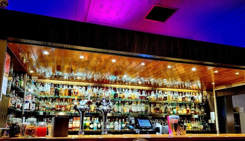 IV30 Cocktail and Wine Bar
