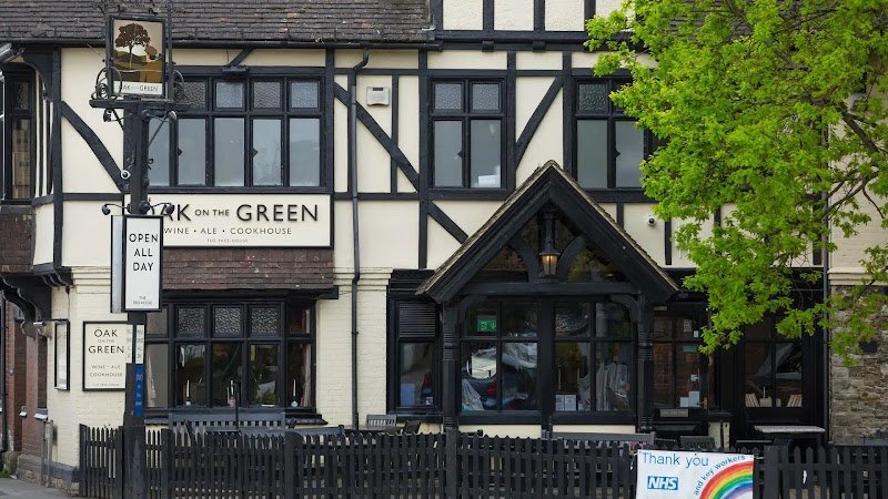 Oak on the Green