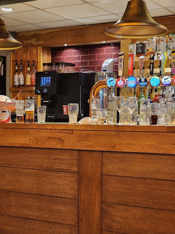 Boathouse Bar & Restaurant
