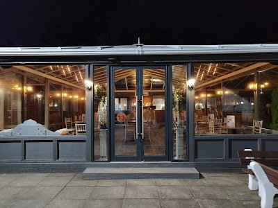 Summer House Bar & Grill