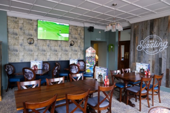 The Hop Pole Hotel