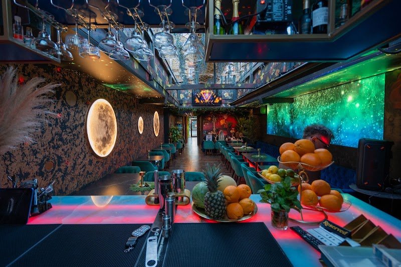 Baza Bar & Grill