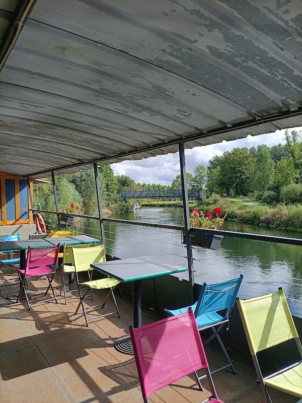 Jessy's Barge Bar/Snack