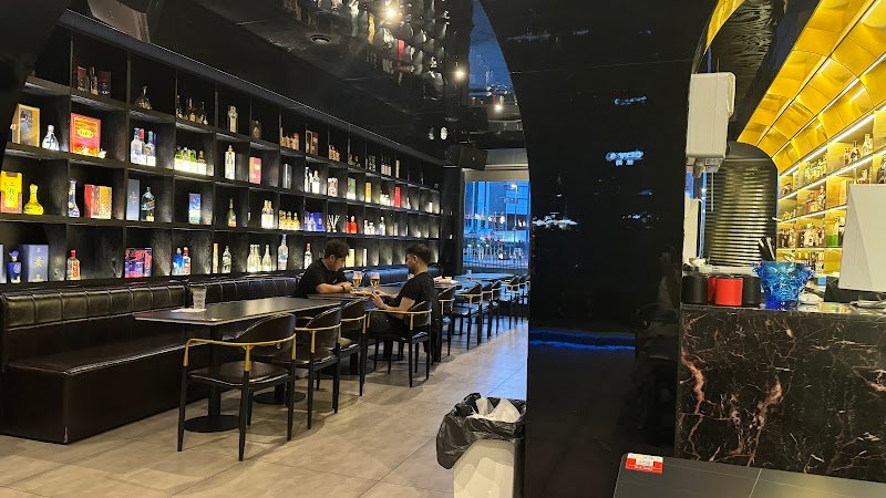 Phoenix Live Music Restaurant & Bar