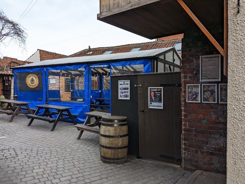 Hydes Bar Norton