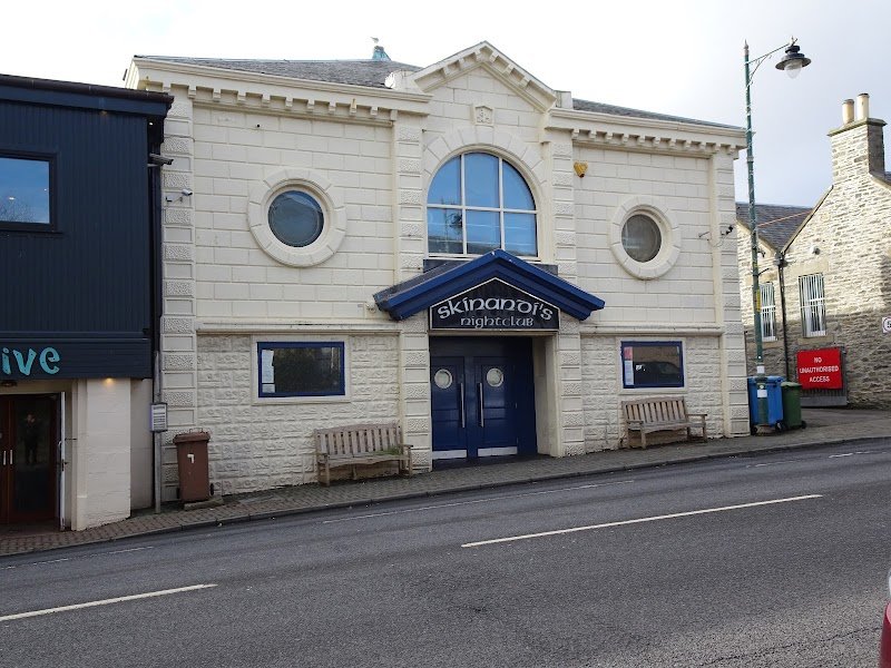 Skinandi's Nightclub
