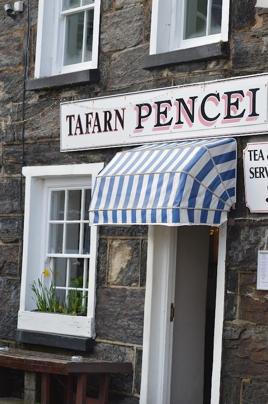 Tafarn Pencei