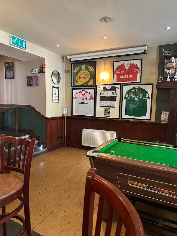 Molly's Bar