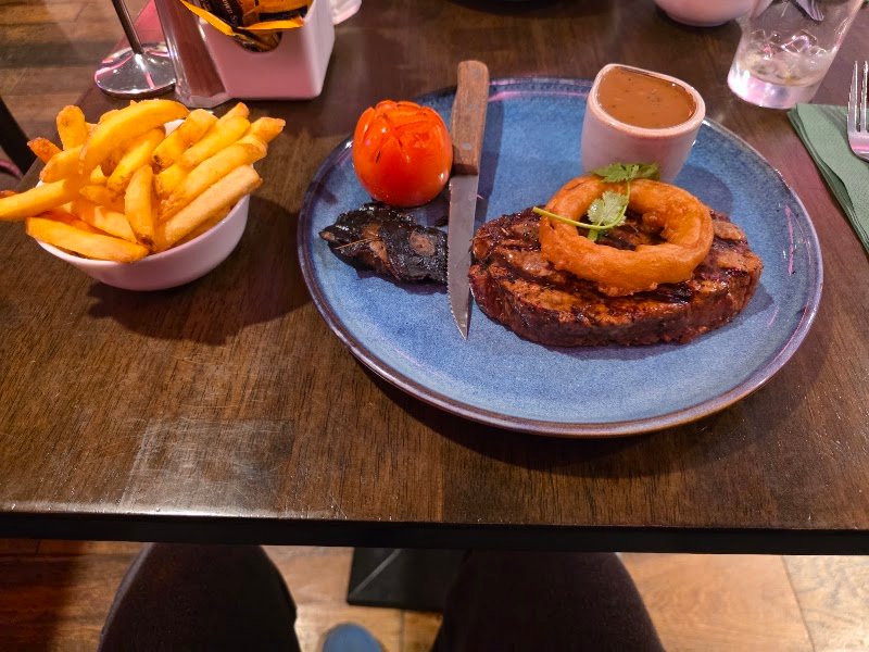 Kilmorey Arms Hotel - Restaurant & Bar