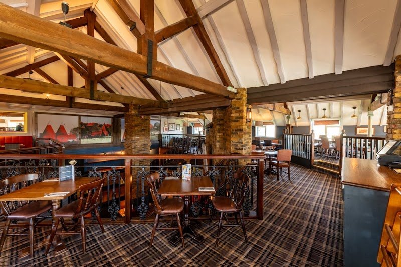 Newnham Court Inn