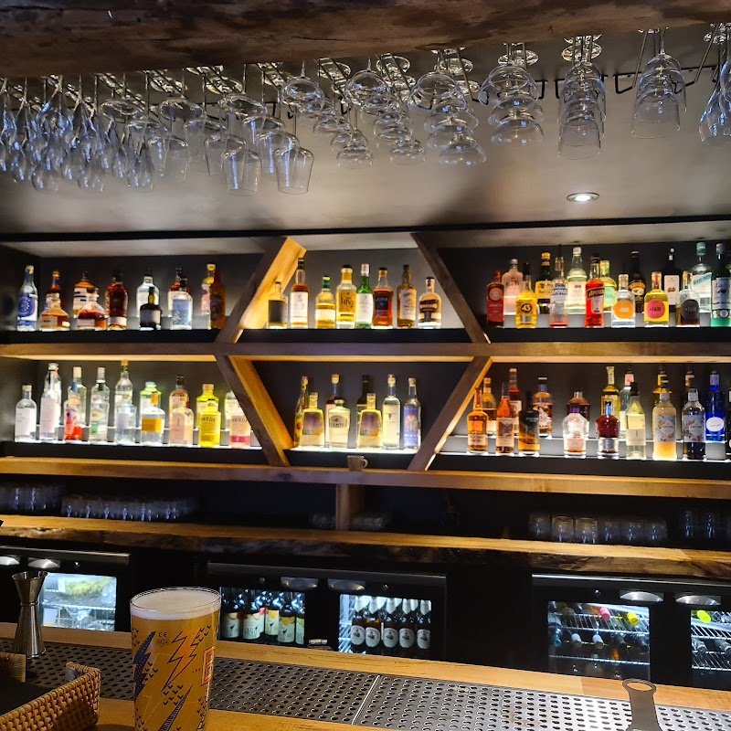 Hive & Honey Bar
